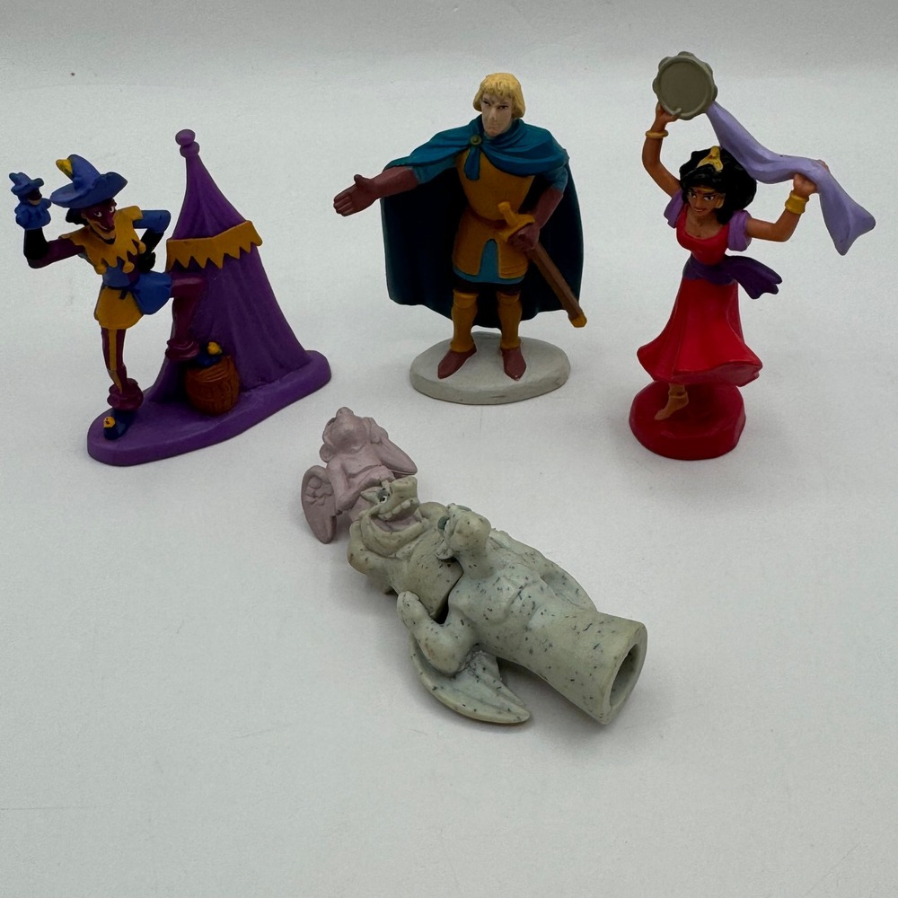 Disney Hunchback of Notre Dame PVC Figures Esmeralda Phoebus Cake Topper